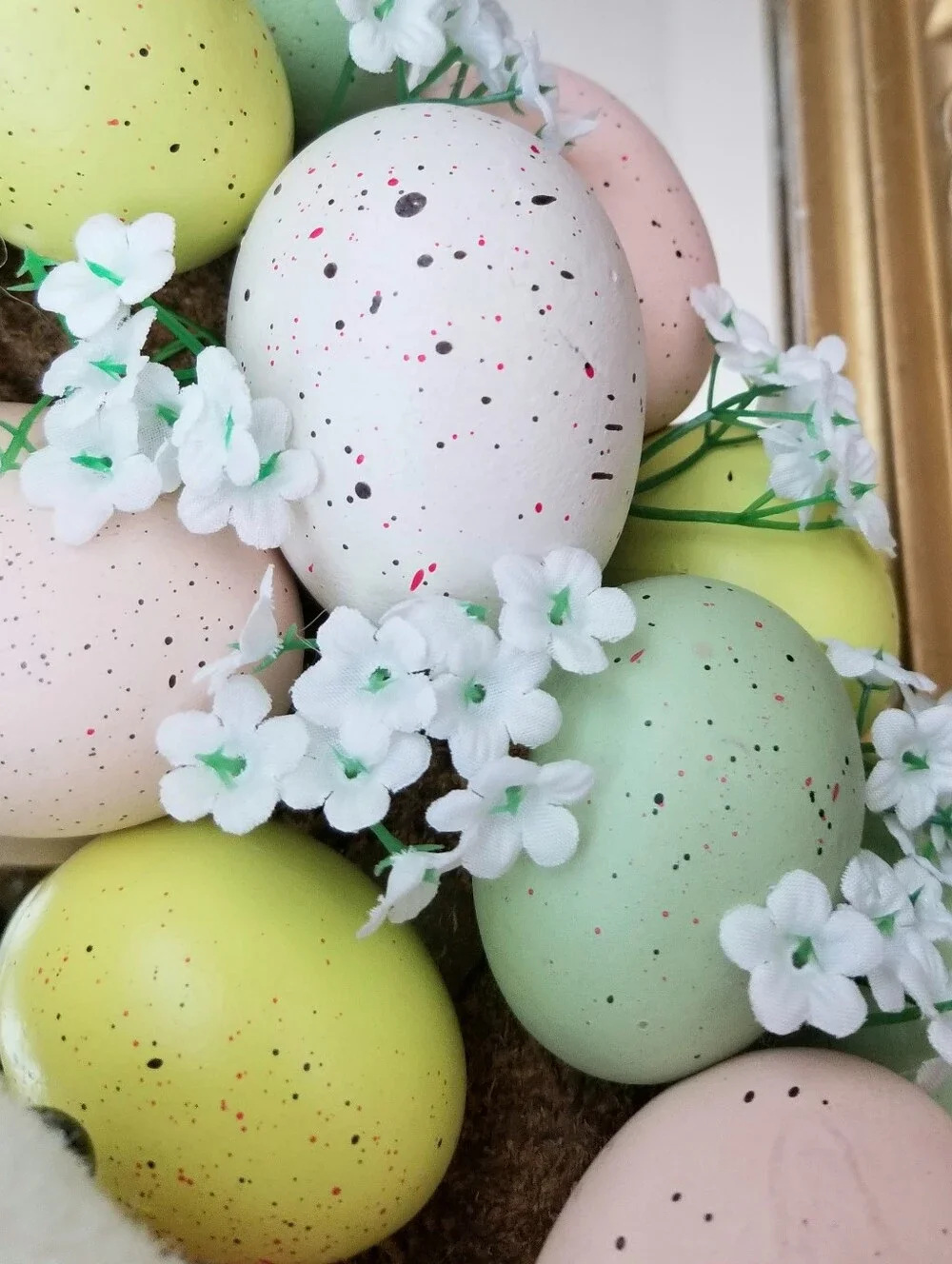 ❗Couquette Style Easter Wreath with Center Bunny and Speckled Pastel Eggs❗